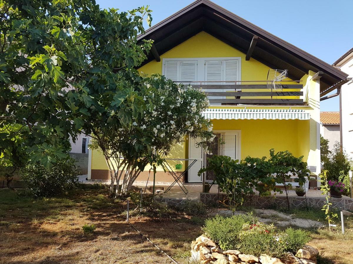 Apartment Mimosa Vir Exterior photo